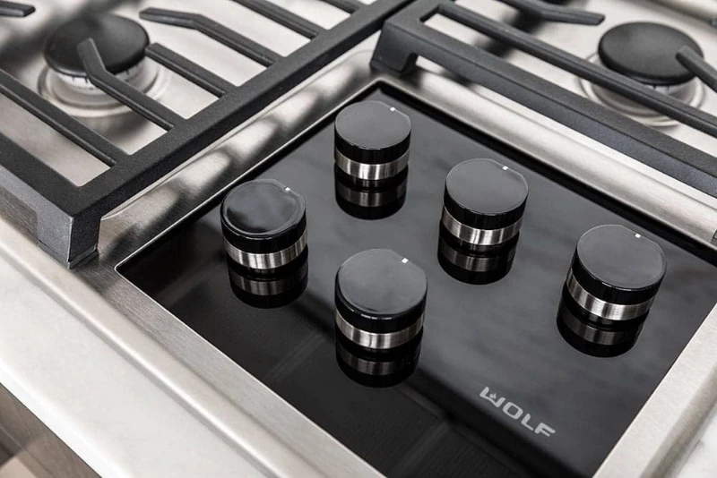 1335 Howe by Onni Group of Companies presale